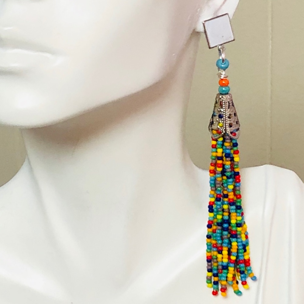 Silver Plated Beads Piñata earring - Picture 2 of 2
